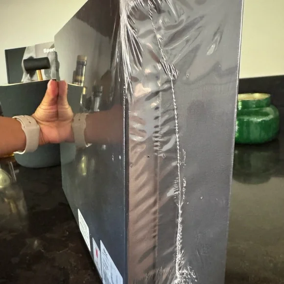 Michael Aram Anemone Frame in Gold and Black - Picture 3 of 4